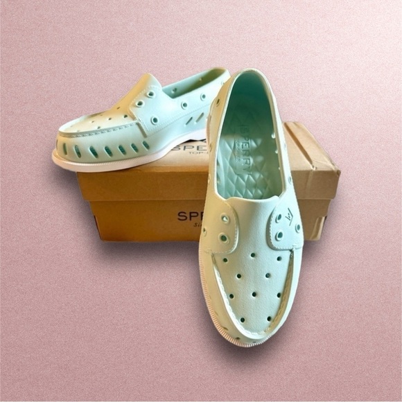 Sperry Shoes - NIB Sperry | Top Sider Float Boat Shoes | Size 9